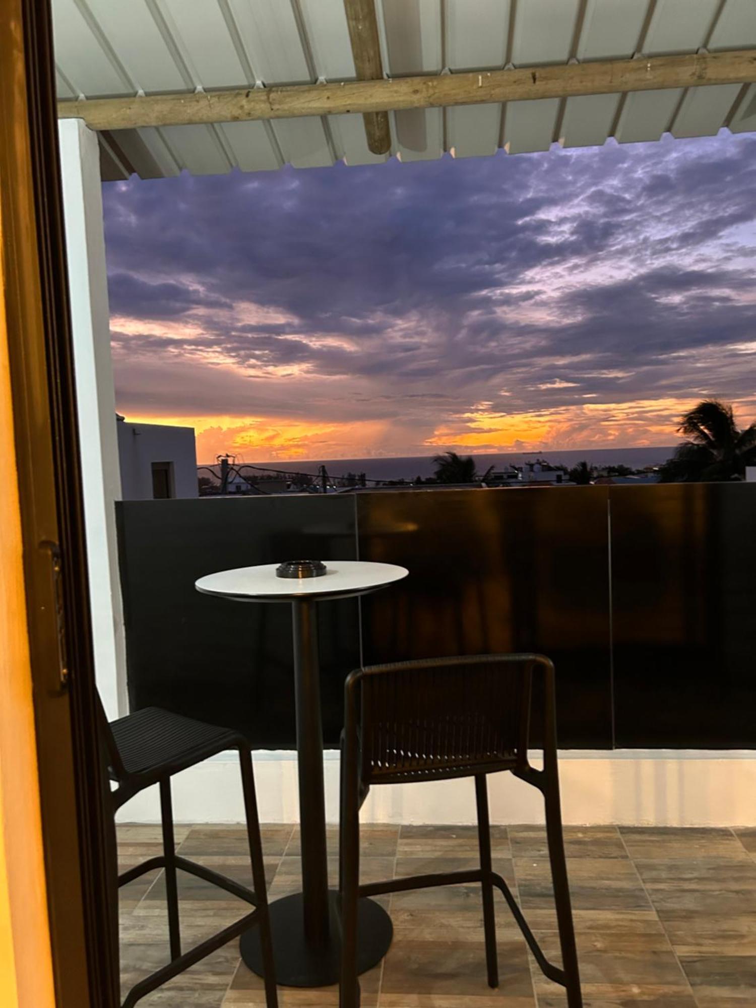 Amazing Sunset View Rooftop. Flic-en-Flacq 外观 照片